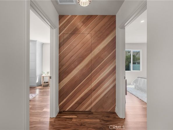 1710 N Oxford, Pasadena CA 91104