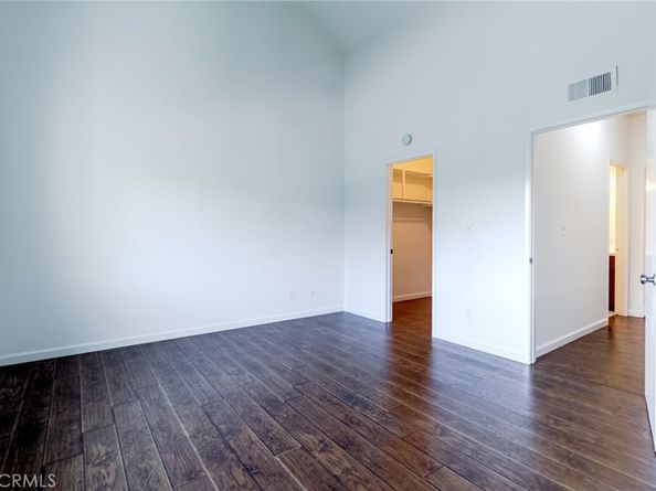 15956 Alicante, La Mirada CA 90638