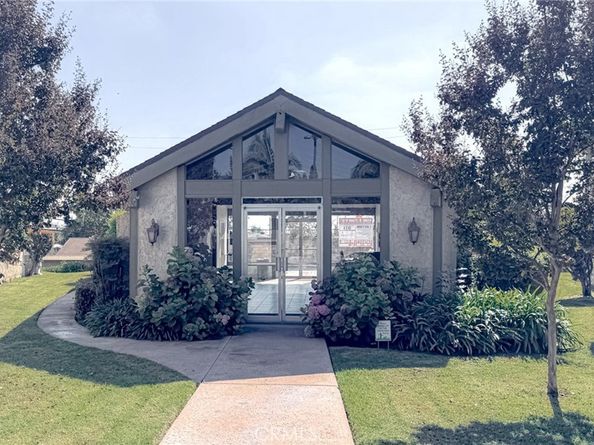 15956 Alicante, La Mirada CA 90638