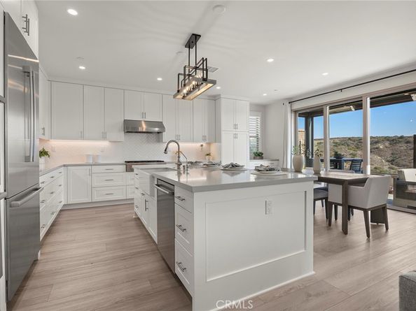 208 Canterbury, Irvine CA 92618
