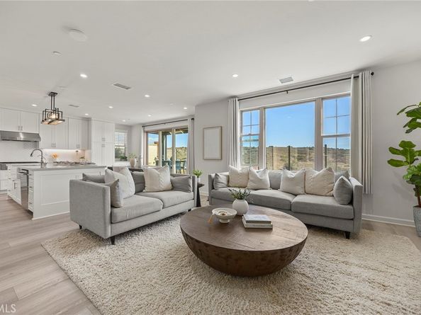 208 Canterbury, Irvine CA 92618