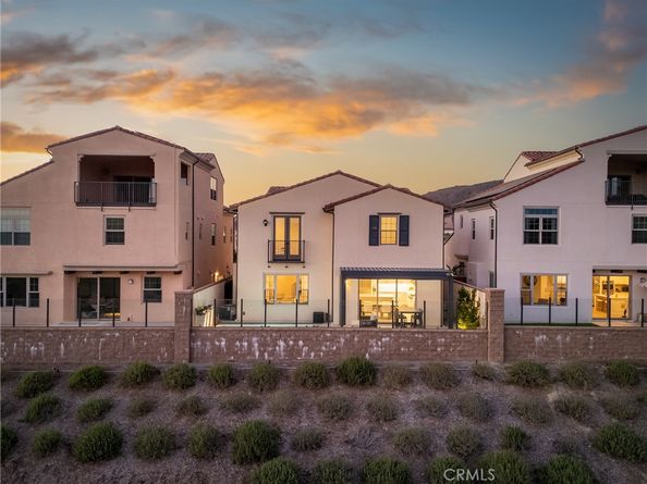 208 Canterbury, Irvine CA 92618