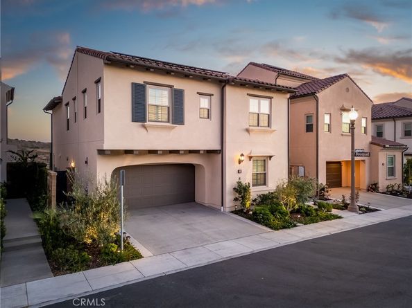 208 Canterbury, Irvine CA 92618