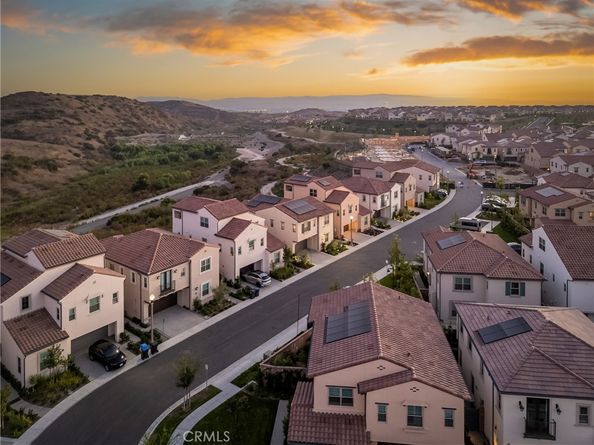 208 Canterbury, Irvine CA 92618