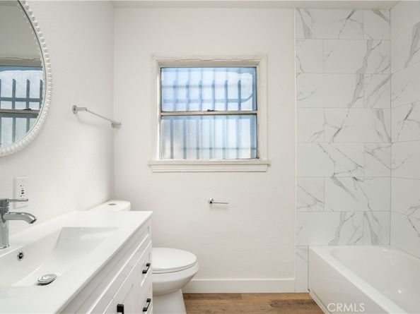 11008 Willowbrook Avenue, Los Angeles CA 90059