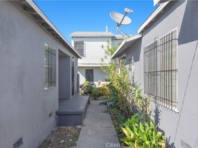 11008 Willowbrook Avenue, Los Angeles CA 90059