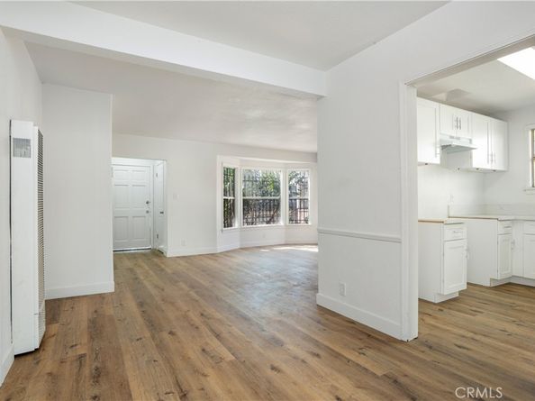 11008 Willowbrook Avenue, Los Angeles CA 90059