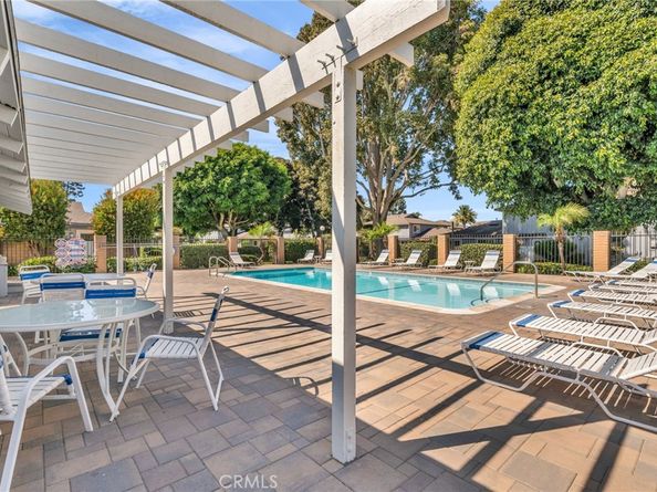 4648 Vista Bahia Drive 16, Huntington Beach CA 92649
