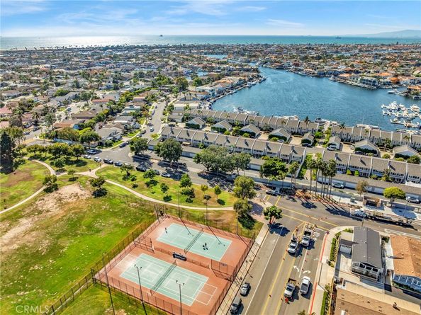 4648 Vista Bahia Drive 16, Huntington Beach CA 92649