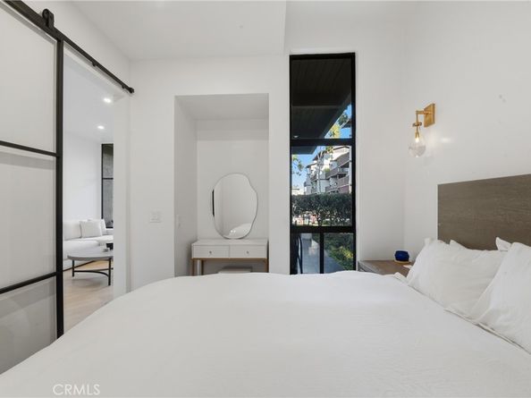 8103 Marina Pacifica N, Long Beach CA 90803