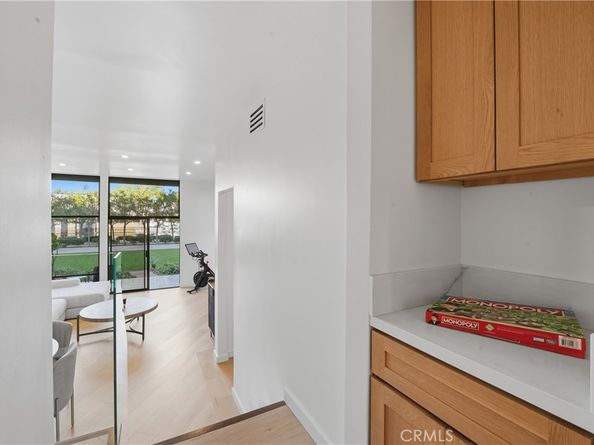 8103 Marina Pacifica N, Long Beach CA 90803