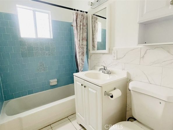 1083 Gaviota Avenue, Long Beach CA 90813