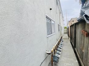 1083 Gaviota Avenue, Long Beach CA 90813