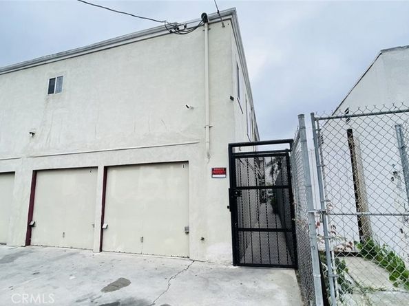 1083 Gaviota Avenue, Long Beach CA 90813