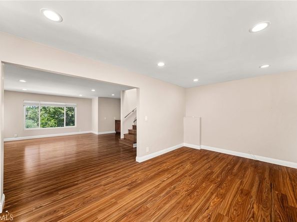 3751 Prestwick Drive, Los Angeles CA 90027