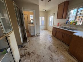 419 Rose Avenue, Long Beach CA 90802