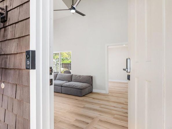 10690 Esmeraldas Drive, San Diego CA 92124