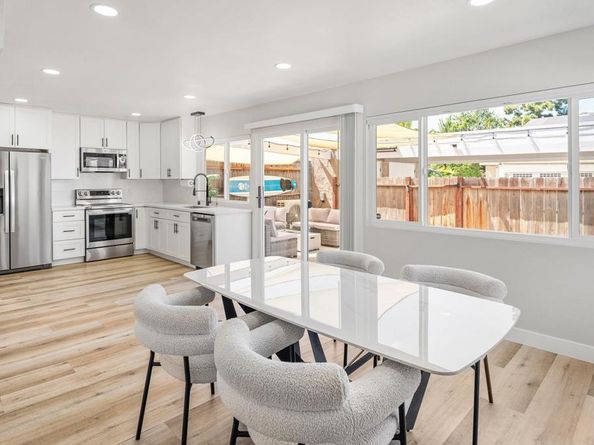 10690 Esmeraldas Drive, San Diego CA 92124