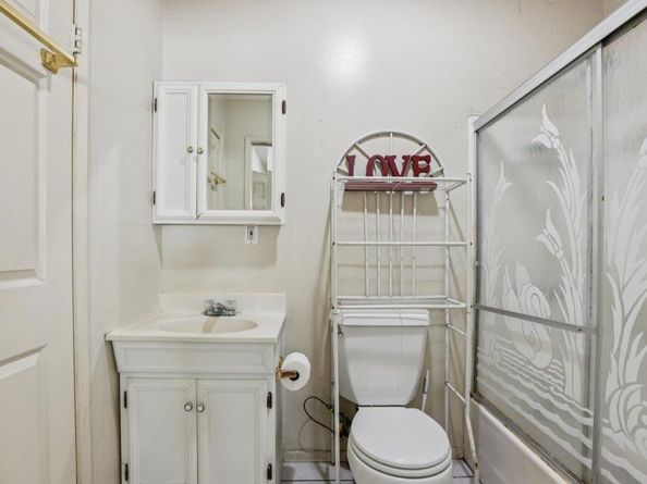 1059 N Wilton Place, Los Angeles CA 90038