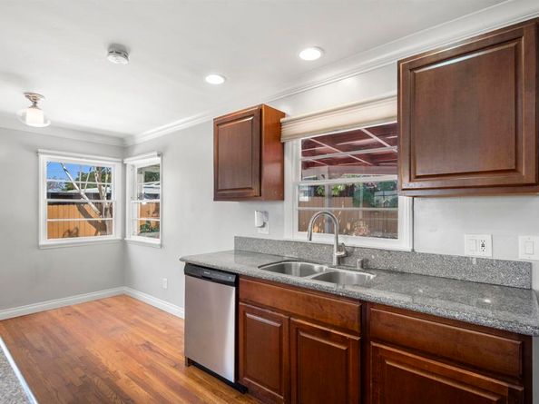 3825 27 Grandview Pl, Bonita CA 91902