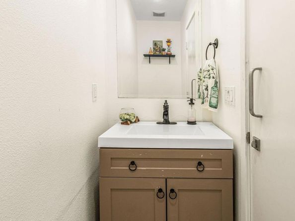 2241 Indus Way, San Marcos CA 92078