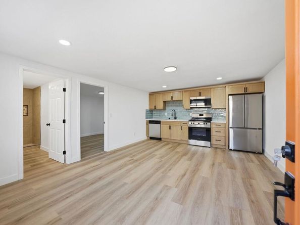 2828 Mission Village Dr, San Diego CA 92123