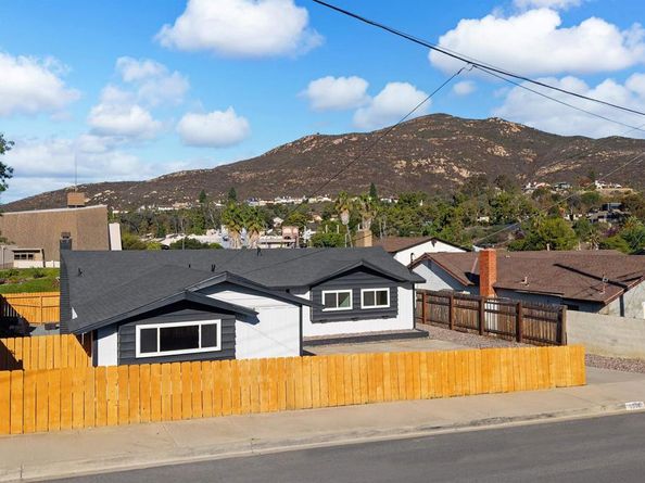 6548 Bantam Lake Circle, San Diego CA 92119