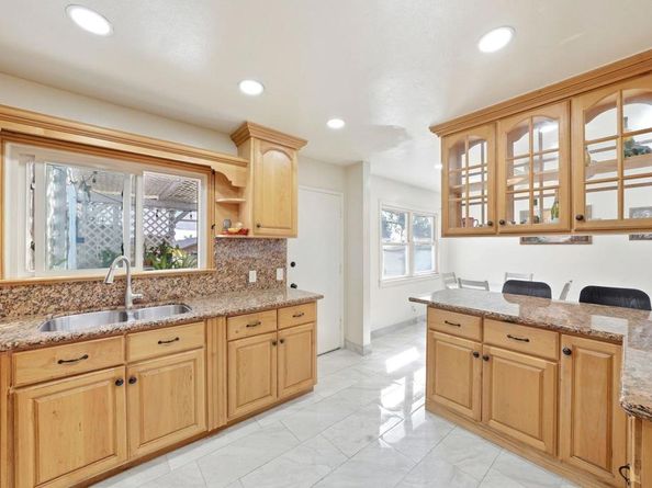 3015 Chamoune Avenue, San Diego CA 92105