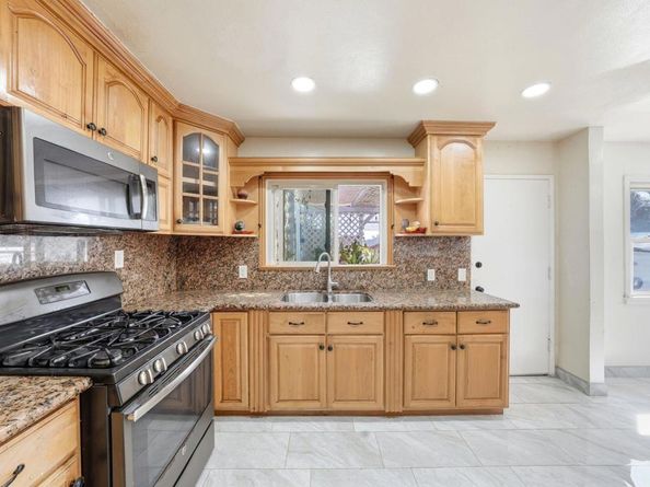 3015 Chamoune Avenue, San Diego CA 92105