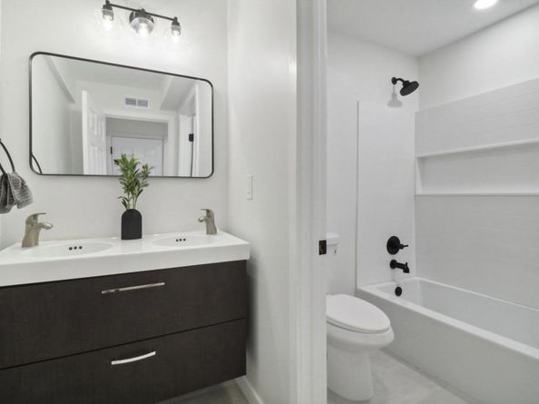 5725 Mildred Street, San Diego CA 92110