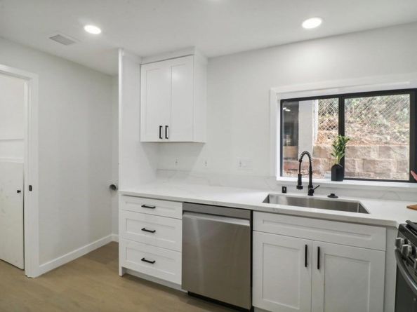 5725 Mildred Street, San Diego CA 92110
