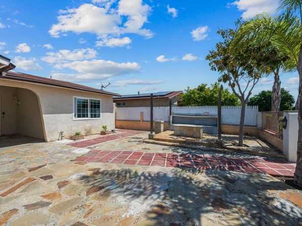 4608 Calle De Retiro, Oceanside CA 92057