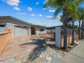 4608 Calle De Retiro, Oceanside CA 92057