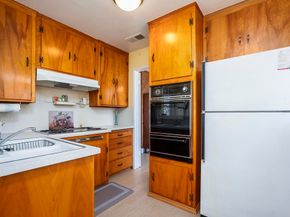 2726 Comstock St, San Diego CA 92111