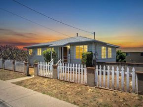 2726 Comstock St, San Diego CA 92111
