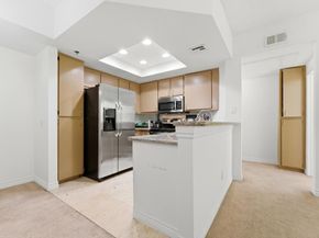 680 Camino De La Reina 2201, San Diego CA 92108