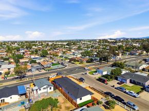 702 4 Oaklawn Avenue, Chula Vista CA 91910