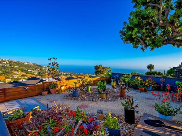 1687 Temple Hills Drive, Laguna Beach CA 92651