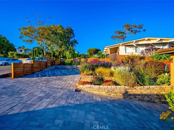 1687 Temple Hills Drive, Laguna Beach CA 92651