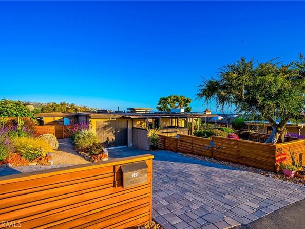 1687 Temple Hills Drive, Laguna Beach CA 92651