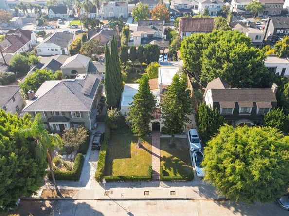 4072 W 7th Street, Los Angeles CA 90005
