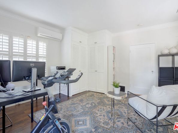 4072 W 7th Street, Los Angeles CA 90005