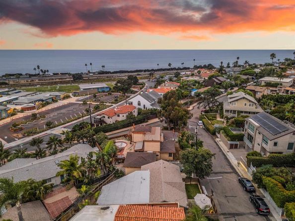 1855 Rubenstein Dr, Cardiff By The Sea CA 92007