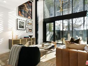 303 Venice Way, Venice CA 90291