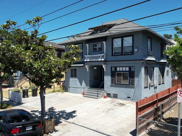 1978 Bonsallo Avenue, Los Angeles CA 90007