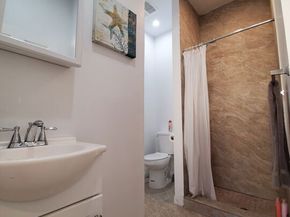 1978 Bonsallo Avenue, Los Angeles CA 90007