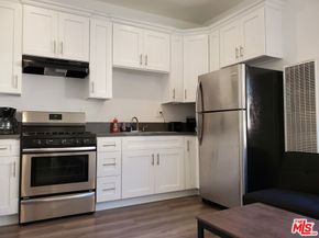 1978 Bonsallo Avenue, Los Angeles CA 90007