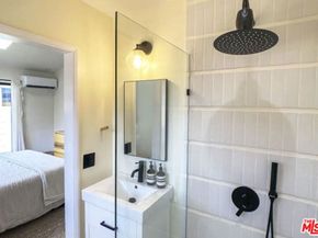 2433 Wilson Avenue, Venice CA 90291