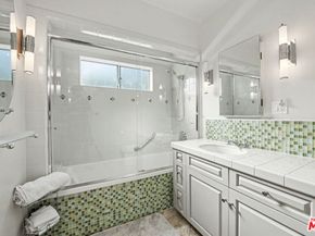 930 S Ridgeley Drive, Los Angeles CA 90036