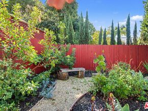 930 S Ridgeley Drive, Los Angeles CA 90036